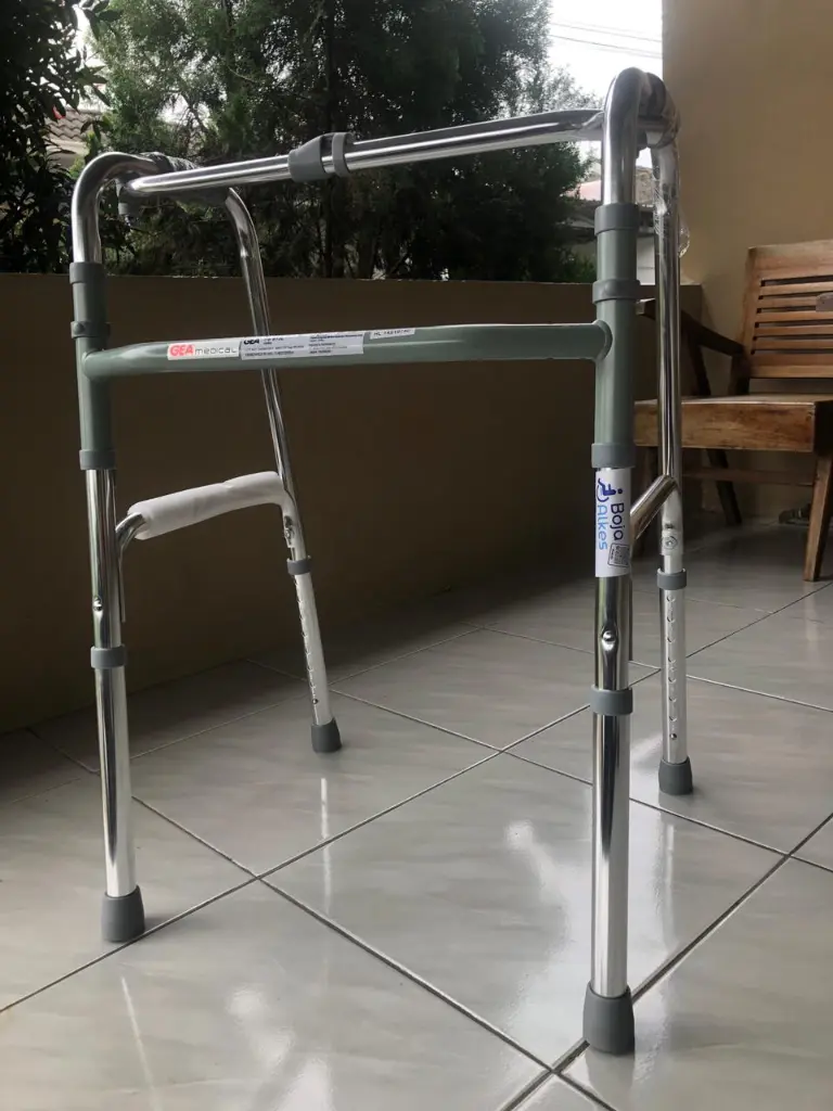 walker tongkat jemuran boja alkes.webp